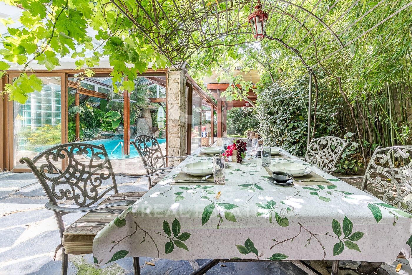 Hus i Majadahonda, Madrid, Spanien 7 sovrum, 950 kvm. Nr. 159421