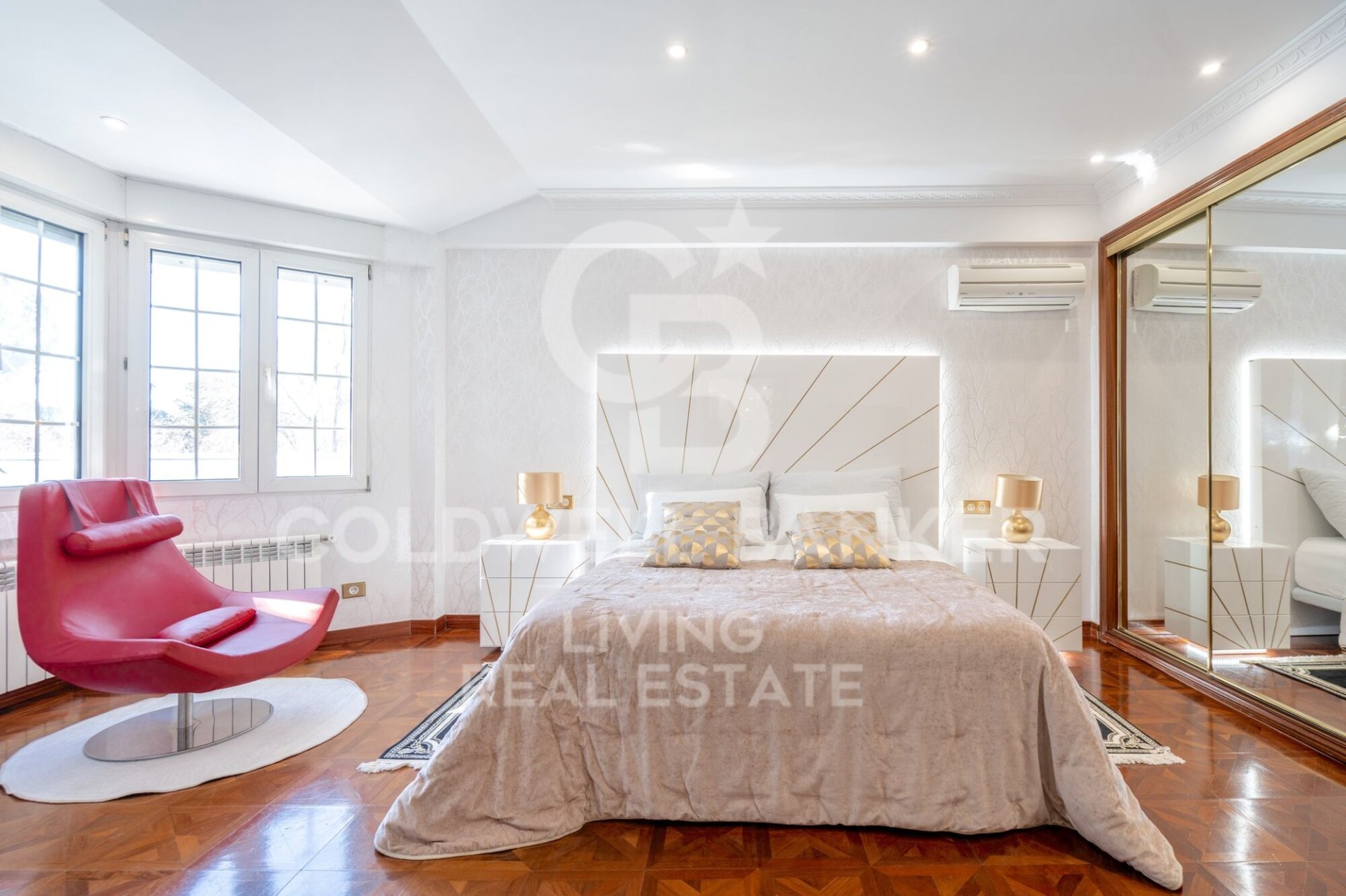 Hus i Majadahonda, Madrid, Spanien 7 sovrum, 950 kvm. Nr. 159421