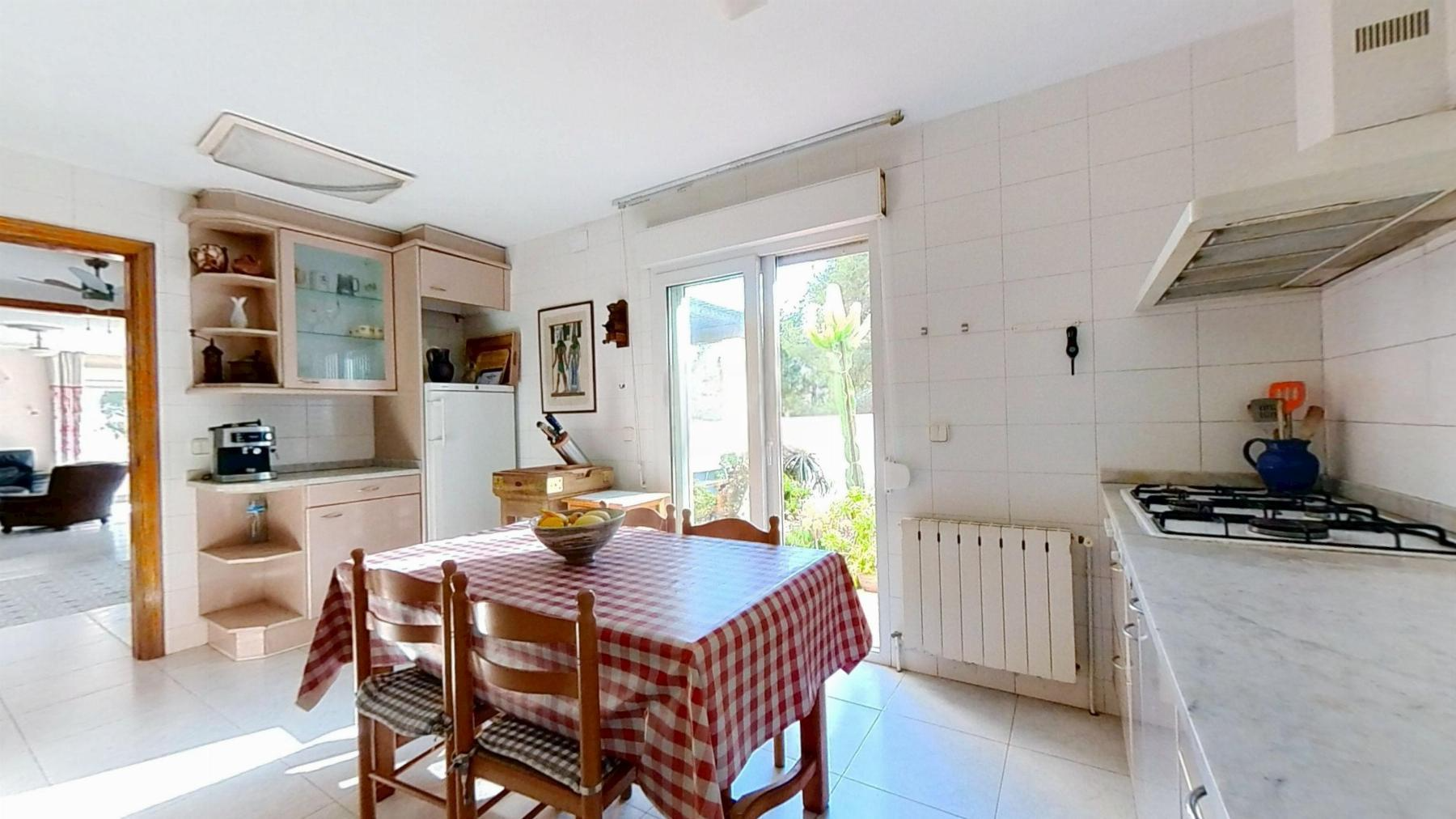 Casa a Coma-Ruga, Tarragona, Spagna 5 camere da letto, 307 mq. N° 141083