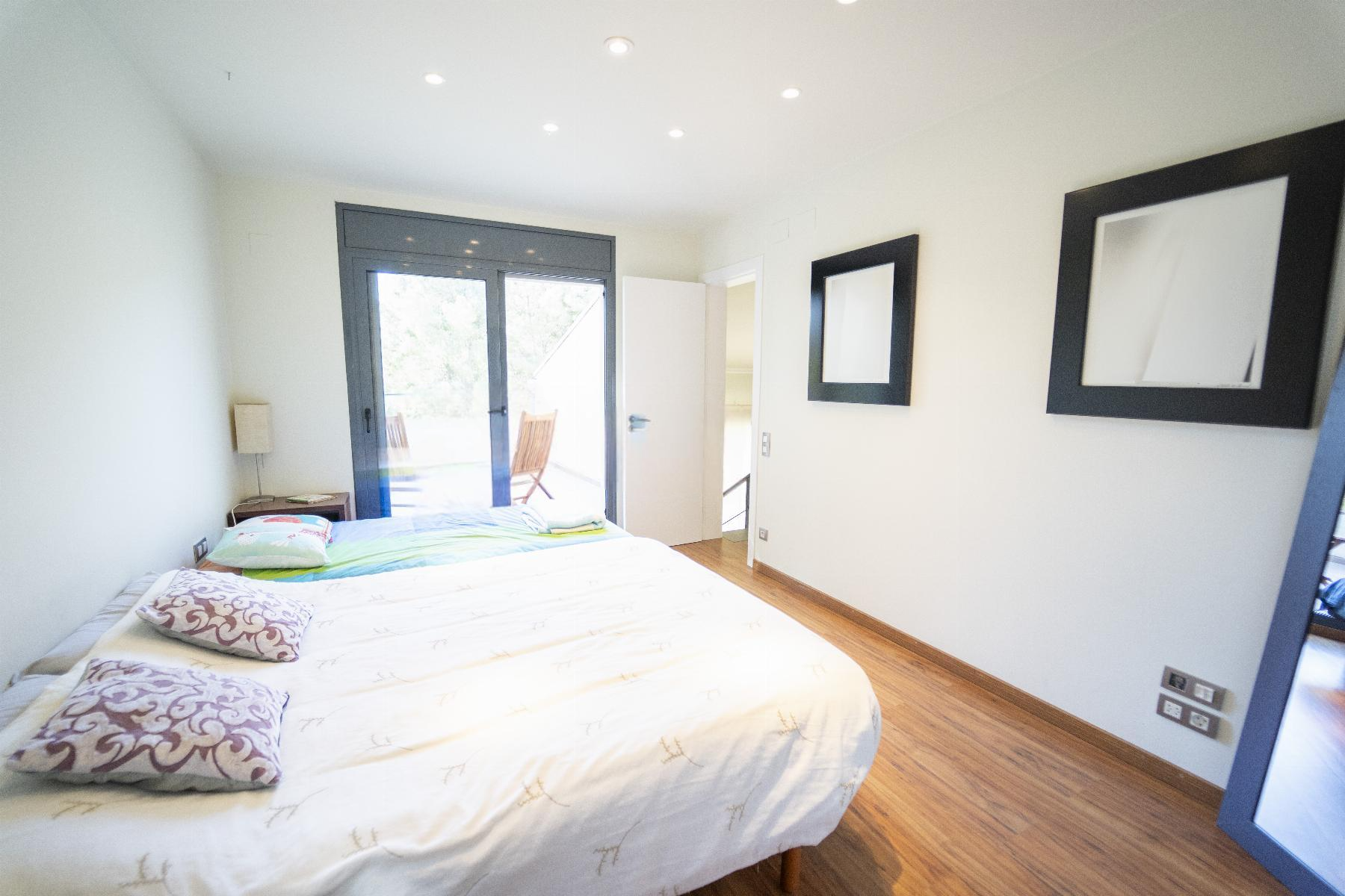 House à Coma-Ruga, Tarragona, Espagne 4 chambres, 300 m2 No. 141084