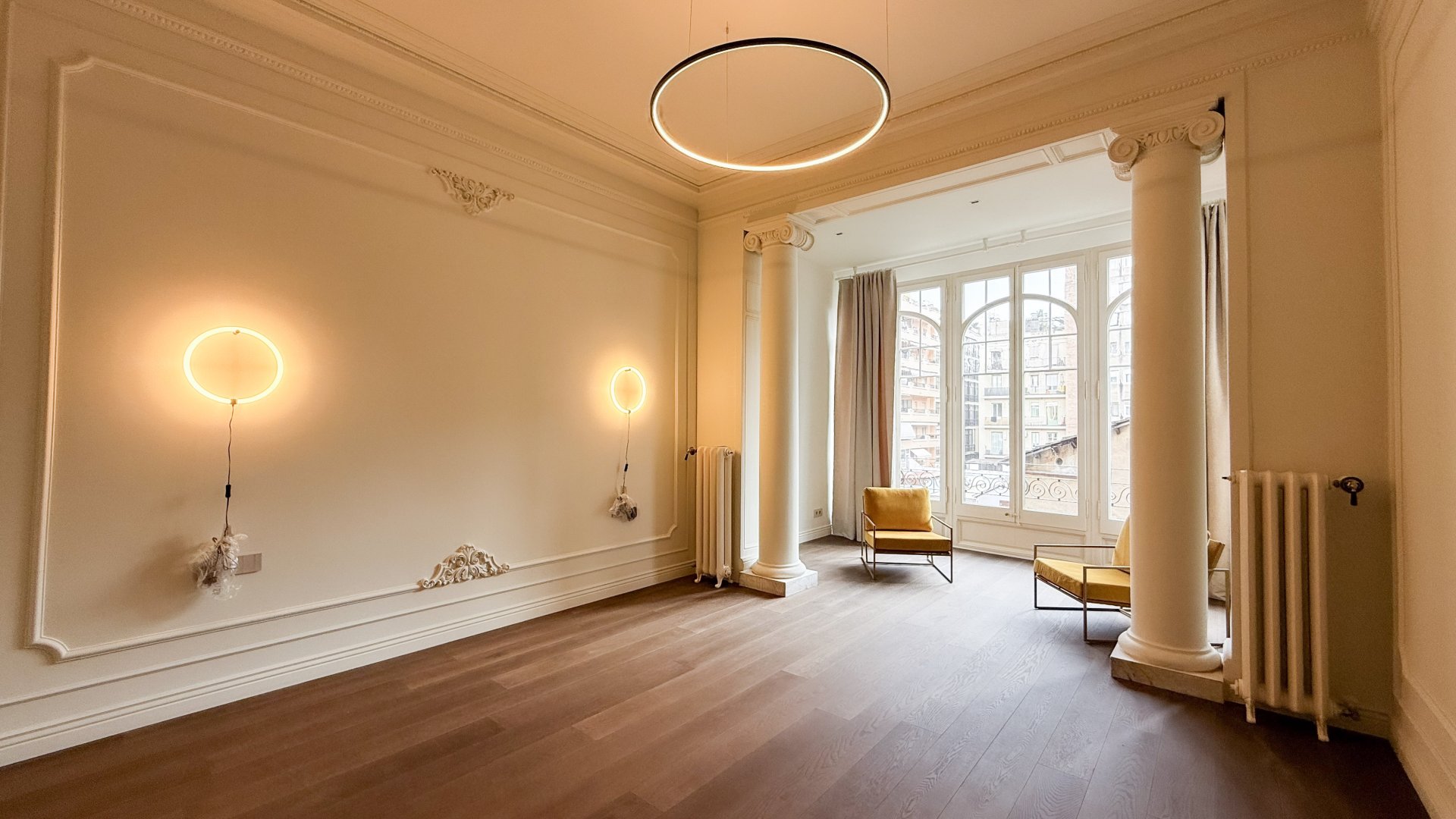 Apartment in Barcelona, Spain 4 bedrooms,  No. 141086