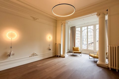 Dzīvoklis Barcelona, Spānijā 4 istabas,  Nr. 141086