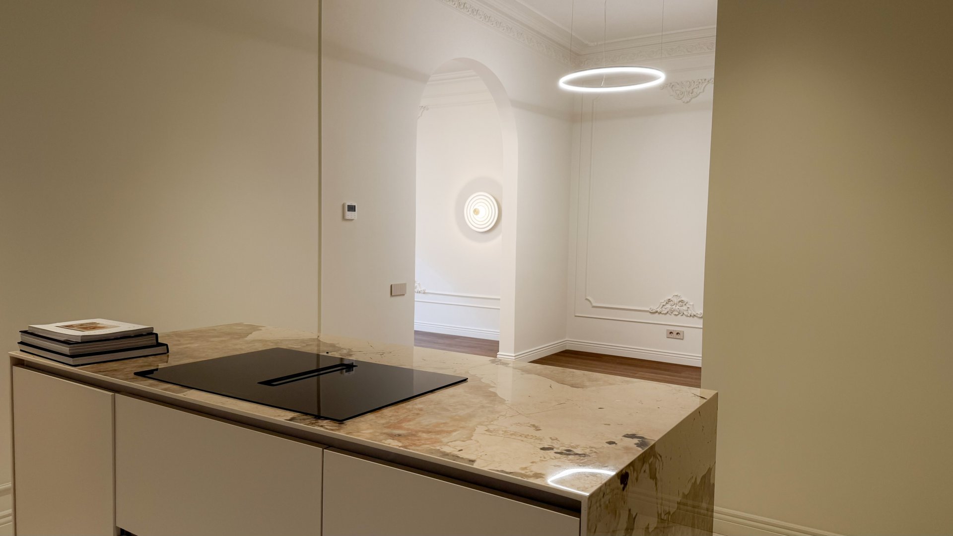 Apartment in Barcelona, Spain 4 bedrooms,  No. 141086