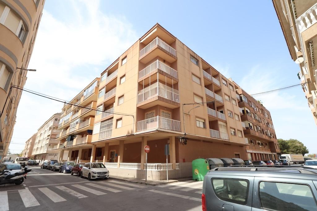 Appartamento a Torrevieja, Alicante, Spagna 3 camere da letto, 85 mq. N° 182996