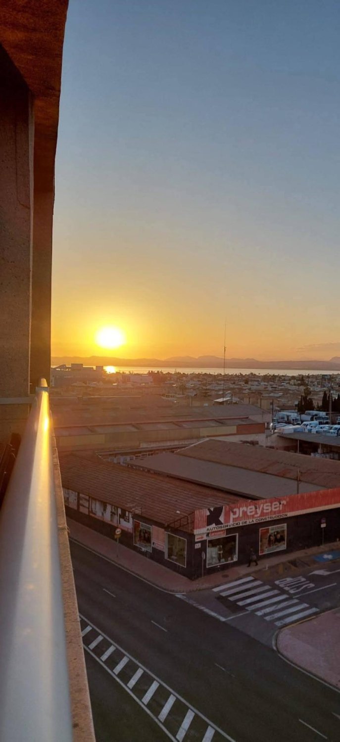 Penthouse in Torrevieja, Alicante, Spain 2 bedrooms, 63 sq.m. No. 184277