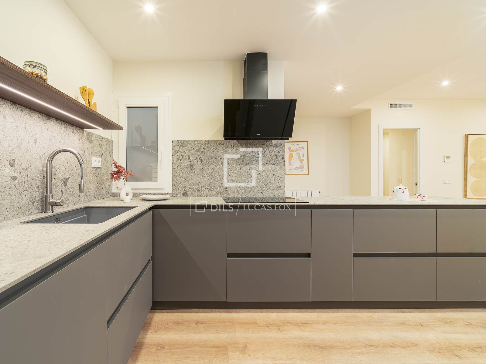 Dzīvoklis Barcelona, Spānijā 3 istabas, 130 m2 Nr. 192704