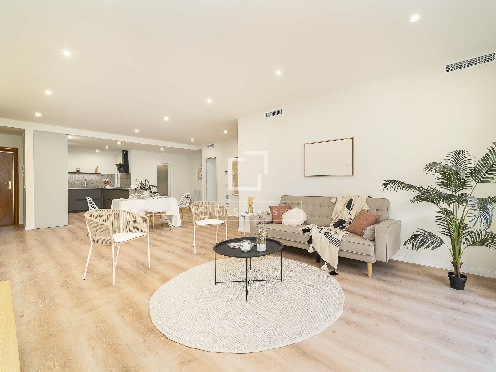 Dzīvoklis Barcelona, Spānijā 3 istabas, 130 m2 Nr. 192704