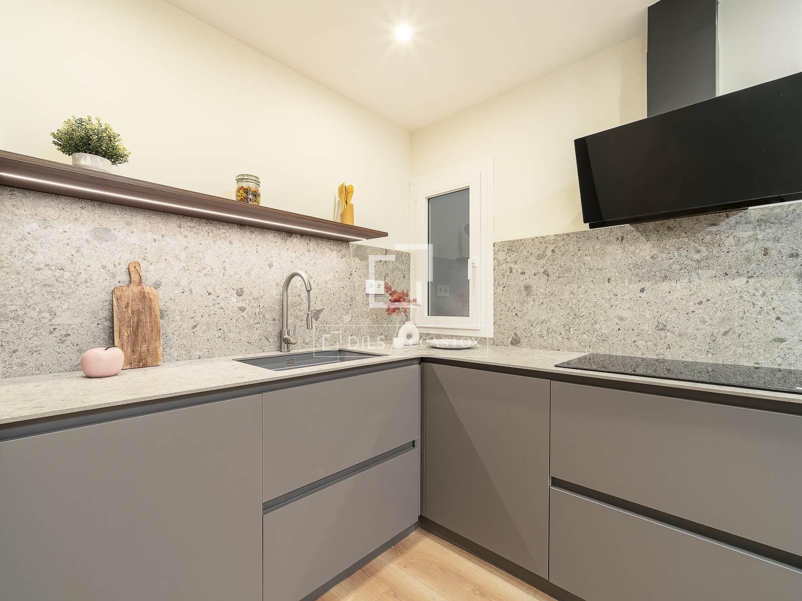 Dzīvoklis Barcelona, Spānijā 3 istabas, 130 m2 Nr. 192704