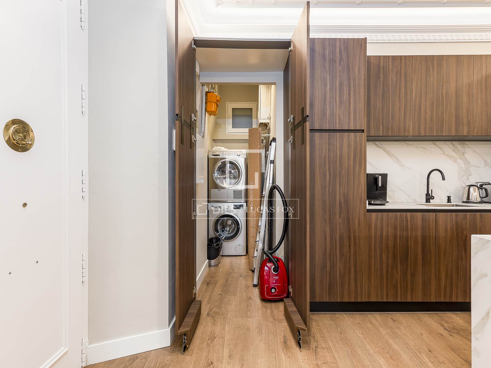 Apartment in Barcelona, Spain 2 bedrooms, 113 sq.m. No. 192706