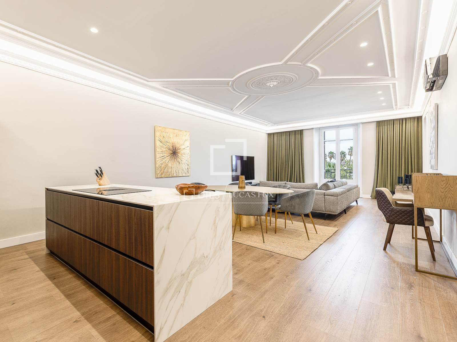 Apartment in Barcelona, Spain 2 bedrooms, 113 sq.m. No. 192706