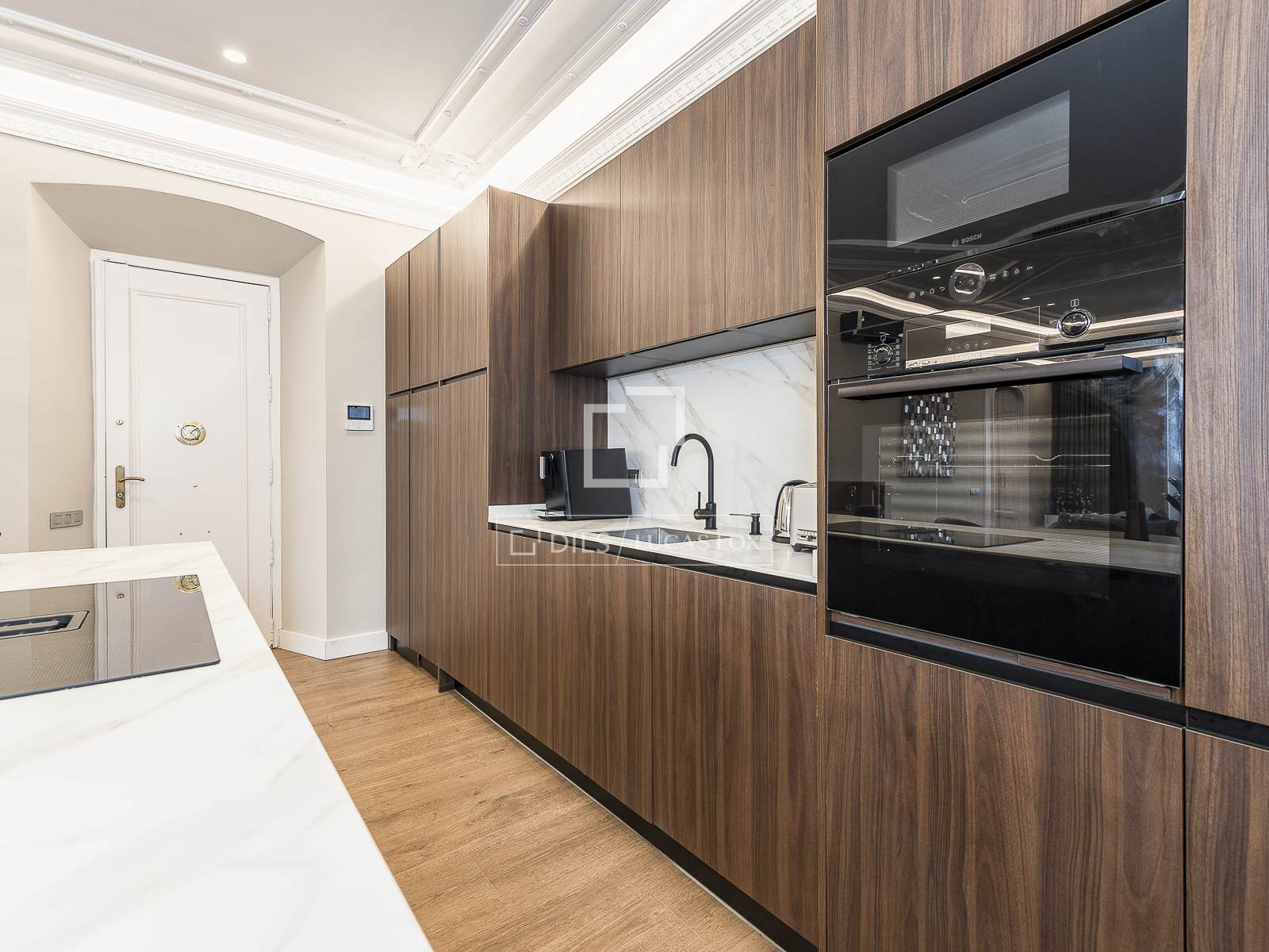 Apartment in Barcelona, Spain 2 bedrooms, 113 sq.m. No. 192706