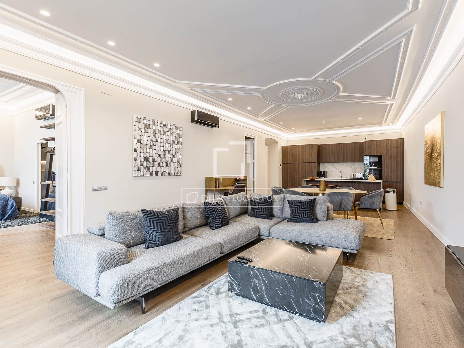 Apartment in Barcelona, Spain 2 bedrooms, 113 sq.m. No. 192706