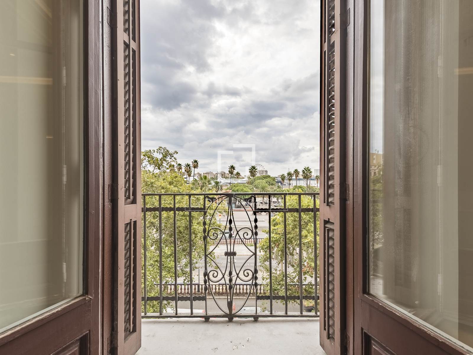 Apartment in Barcelona, Spain 2 bedrooms, 113 sq.m. No. 192706