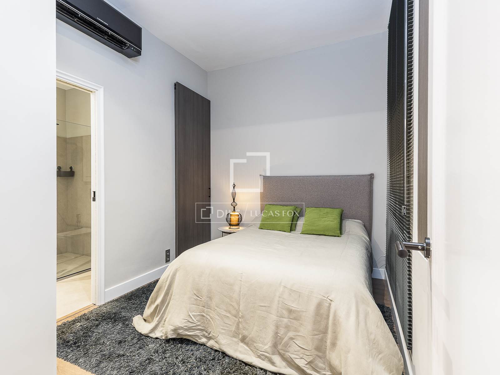 Apartment in Barcelona, Spain 2 bedrooms, 113 sq.m. No. 192706