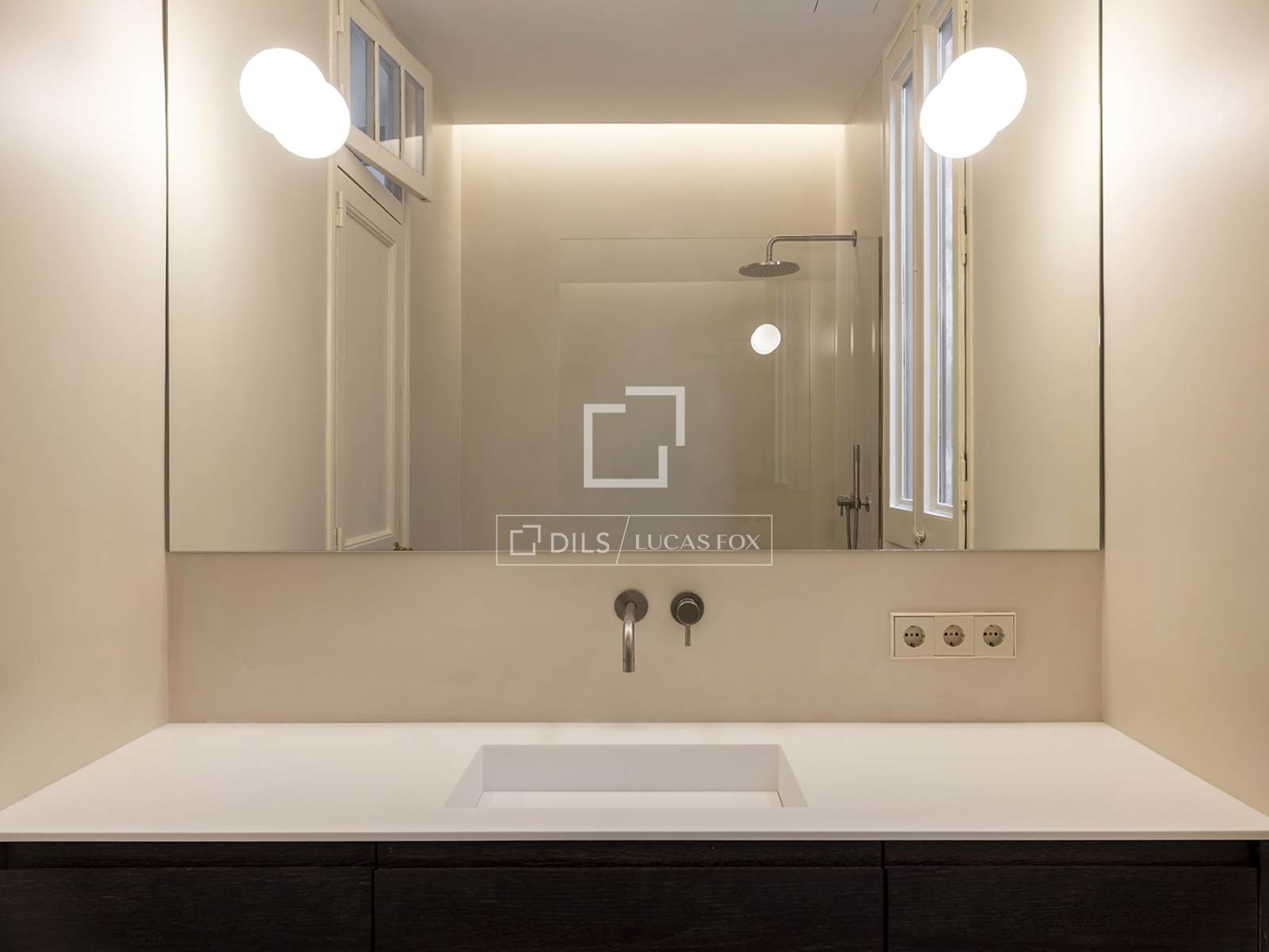 Wohnung in Barcelona, Spanien 3 Schlafzimmer, 184 m2 Nr. 192701