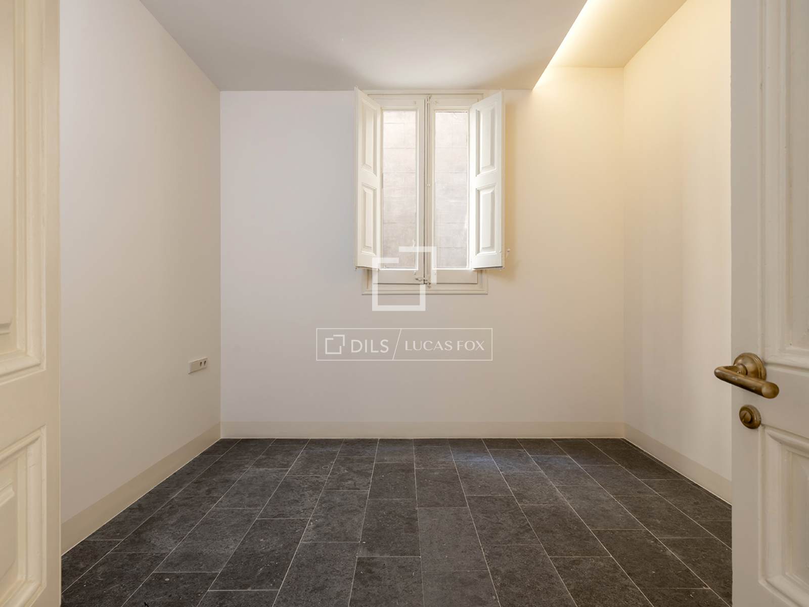 Wohnung in Barcelona, Spanien 3 Schlafzimmer, 184 m2 Nr. 192701