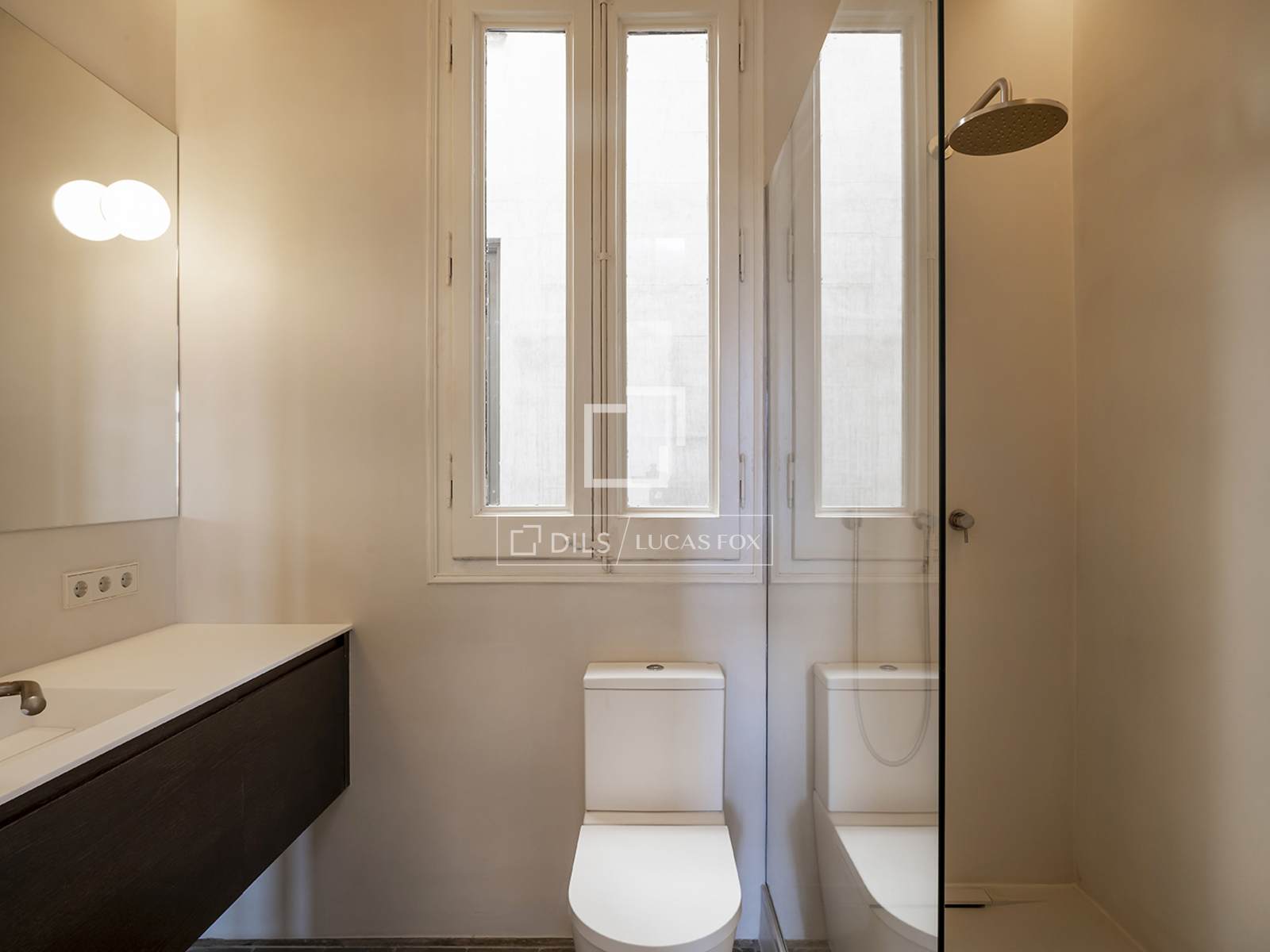 Wohnung in Barcelona, Spanien 3 Schlafzimmer, 184 m2 Nr. 192701