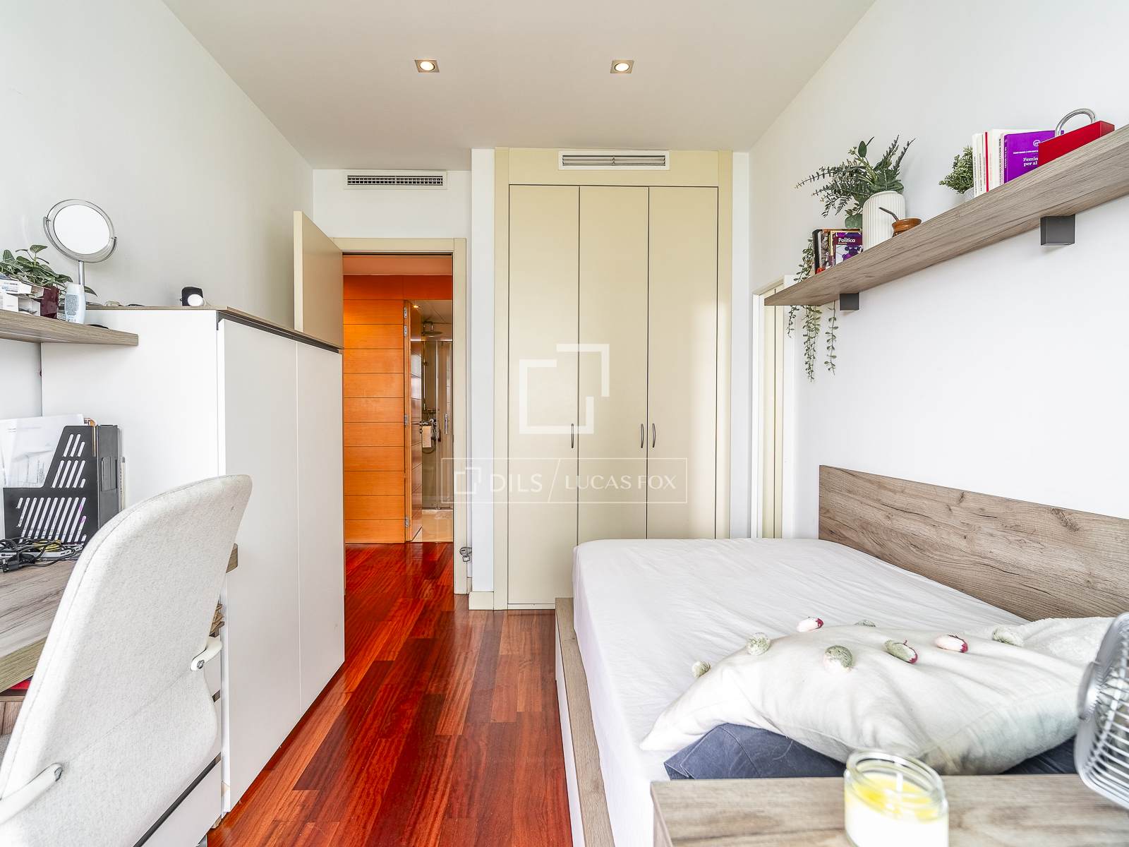 Dzīvoklis Barcelona, Spānijā 4 istabas, 133 m2 Nr. 192703