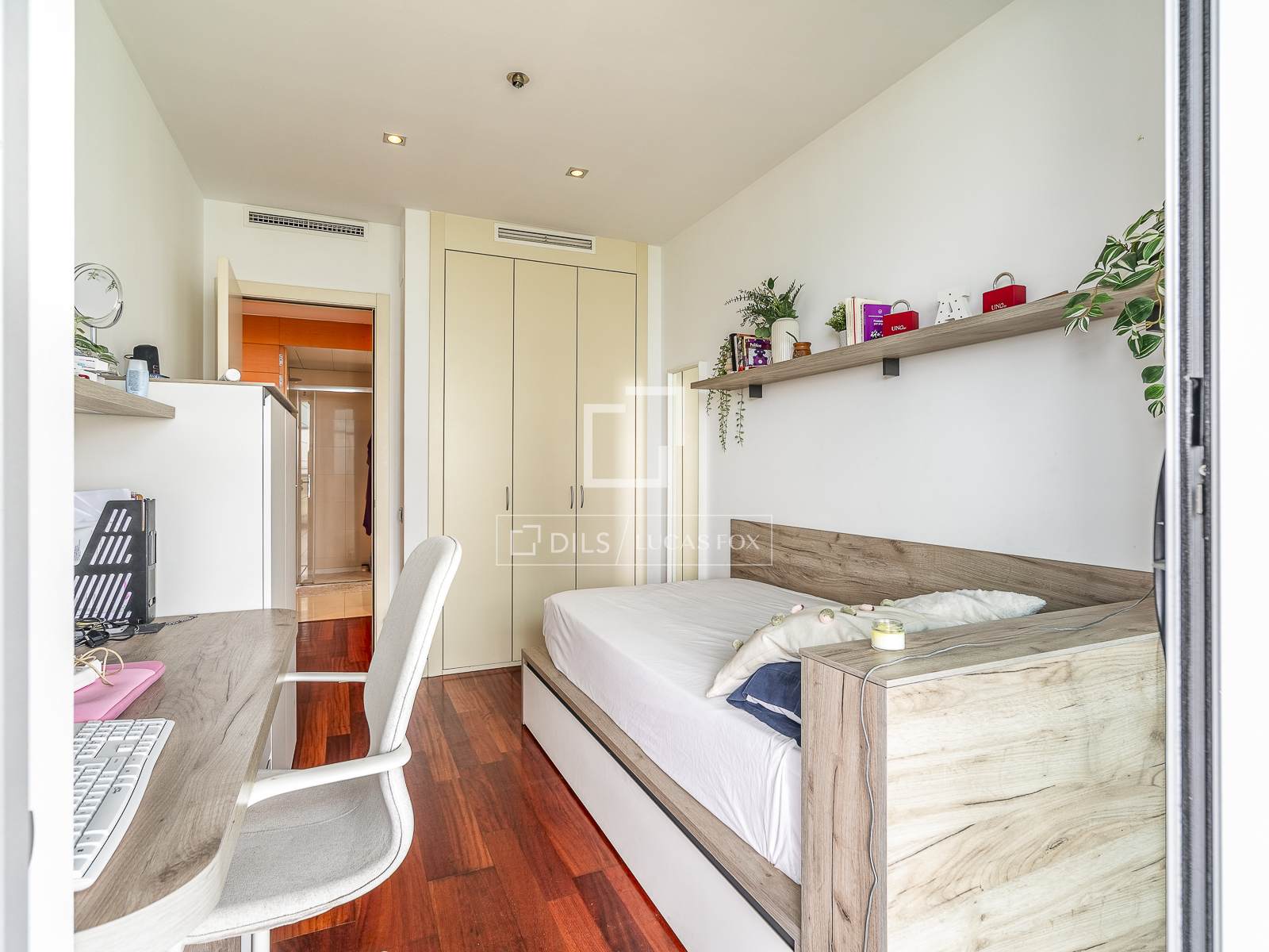 Dzīvoklis Barcelona, Spānijā 4 istabas, 133 m2 Nr. 192703