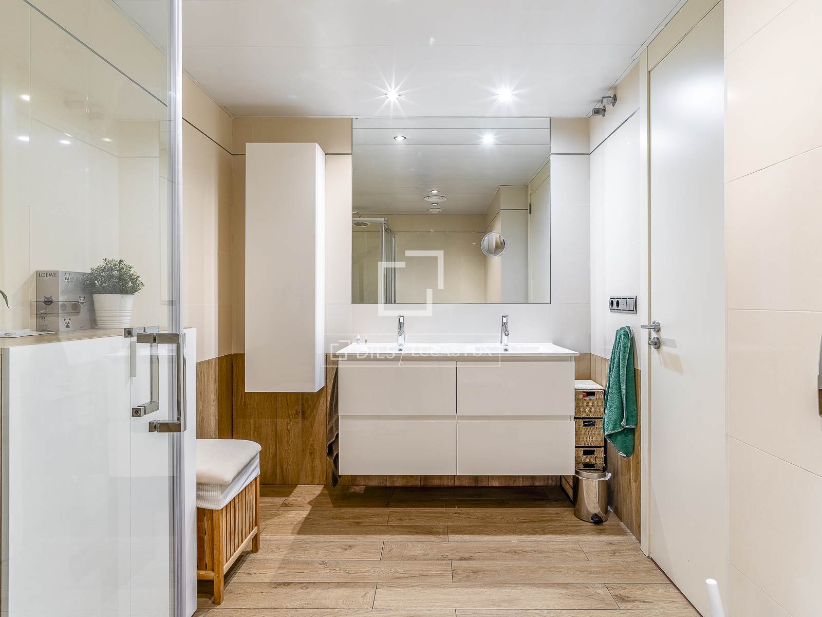 Dzīvoklis Barcelona, Spānijā 4 istabas, 133 m2 Nr. 192703