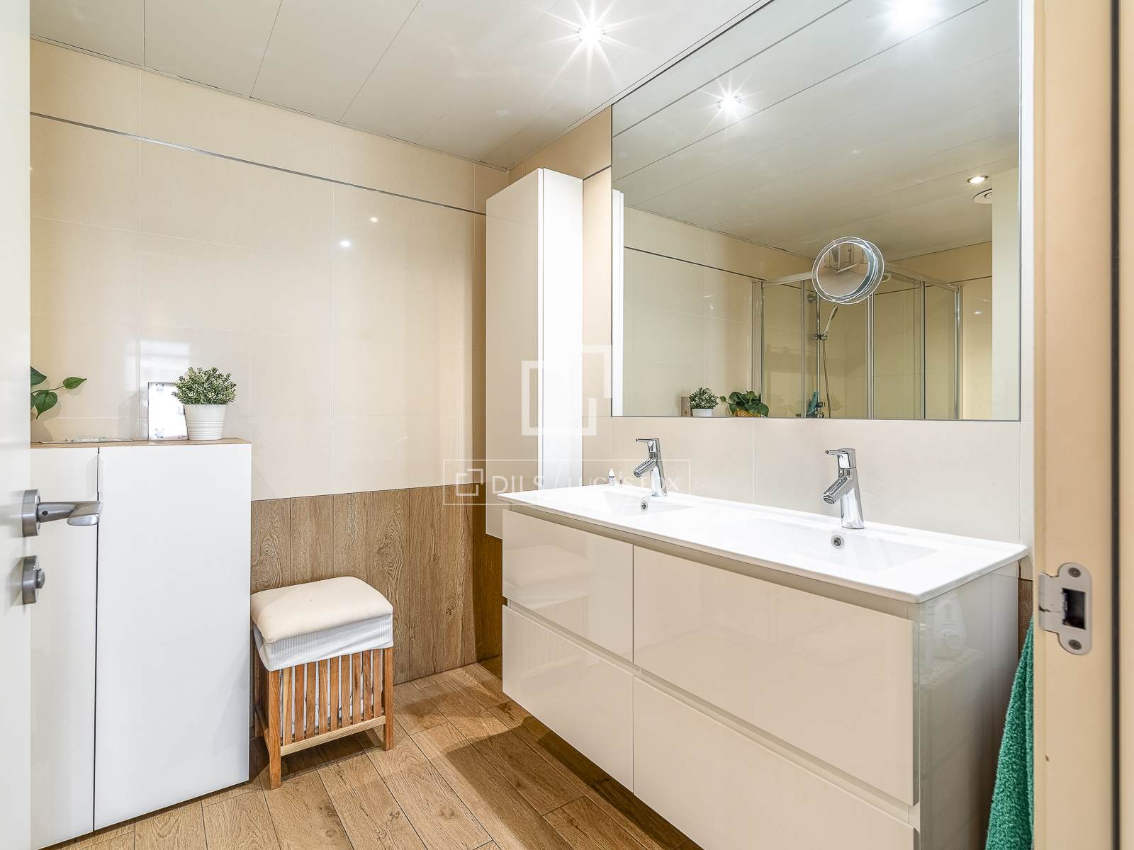 Dzīvoklis Barcelona, Spānijā 4 istabas, 133 m2 Nr. 192703