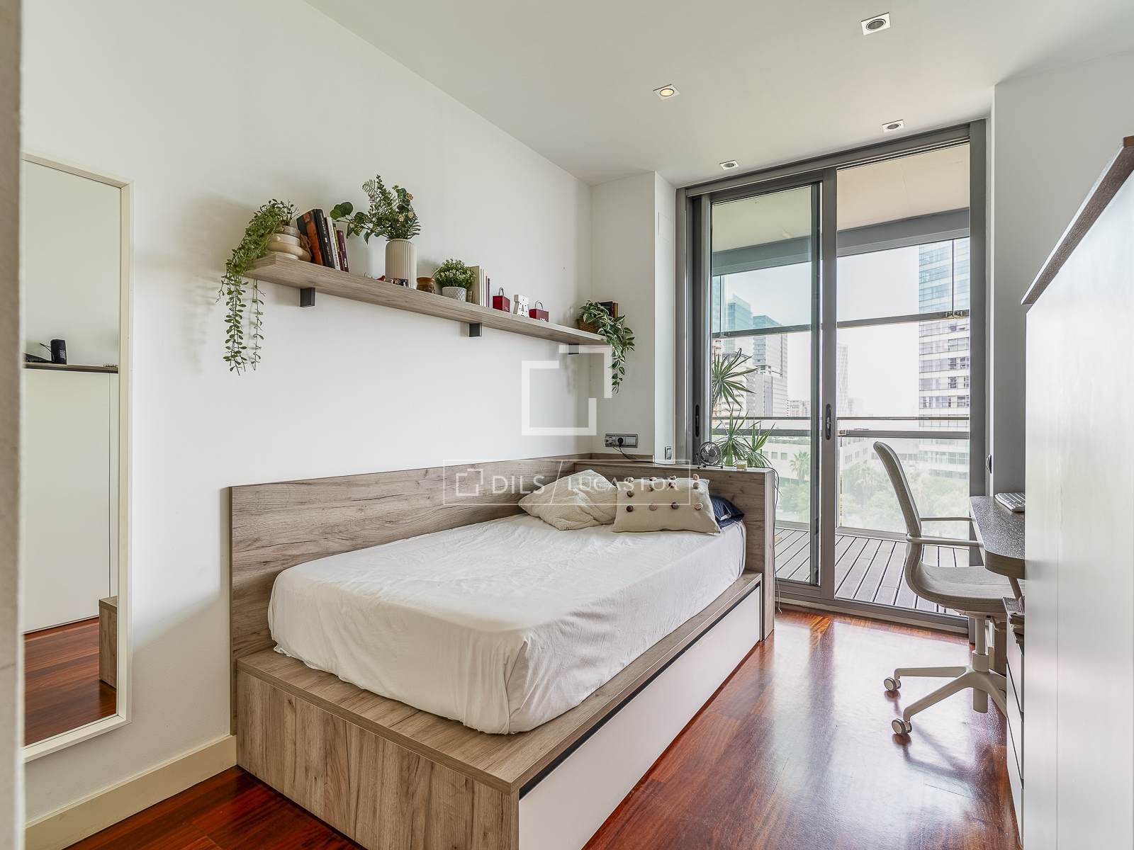 Dzīvoklis Barcelona, Spānijā 4 istabas, 133 m2 Nr. 192703