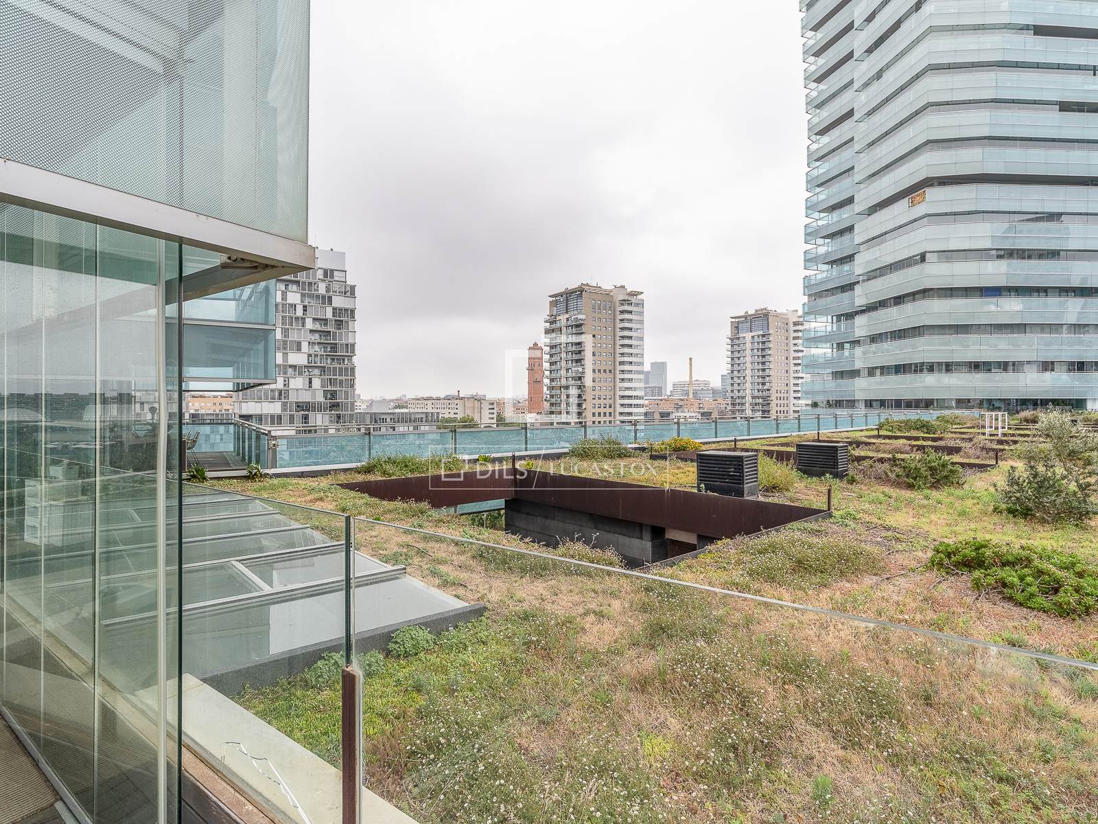Dzīvoklis Barcelona, Spānijā 4 istabas, 133 m2 Nr. 192703