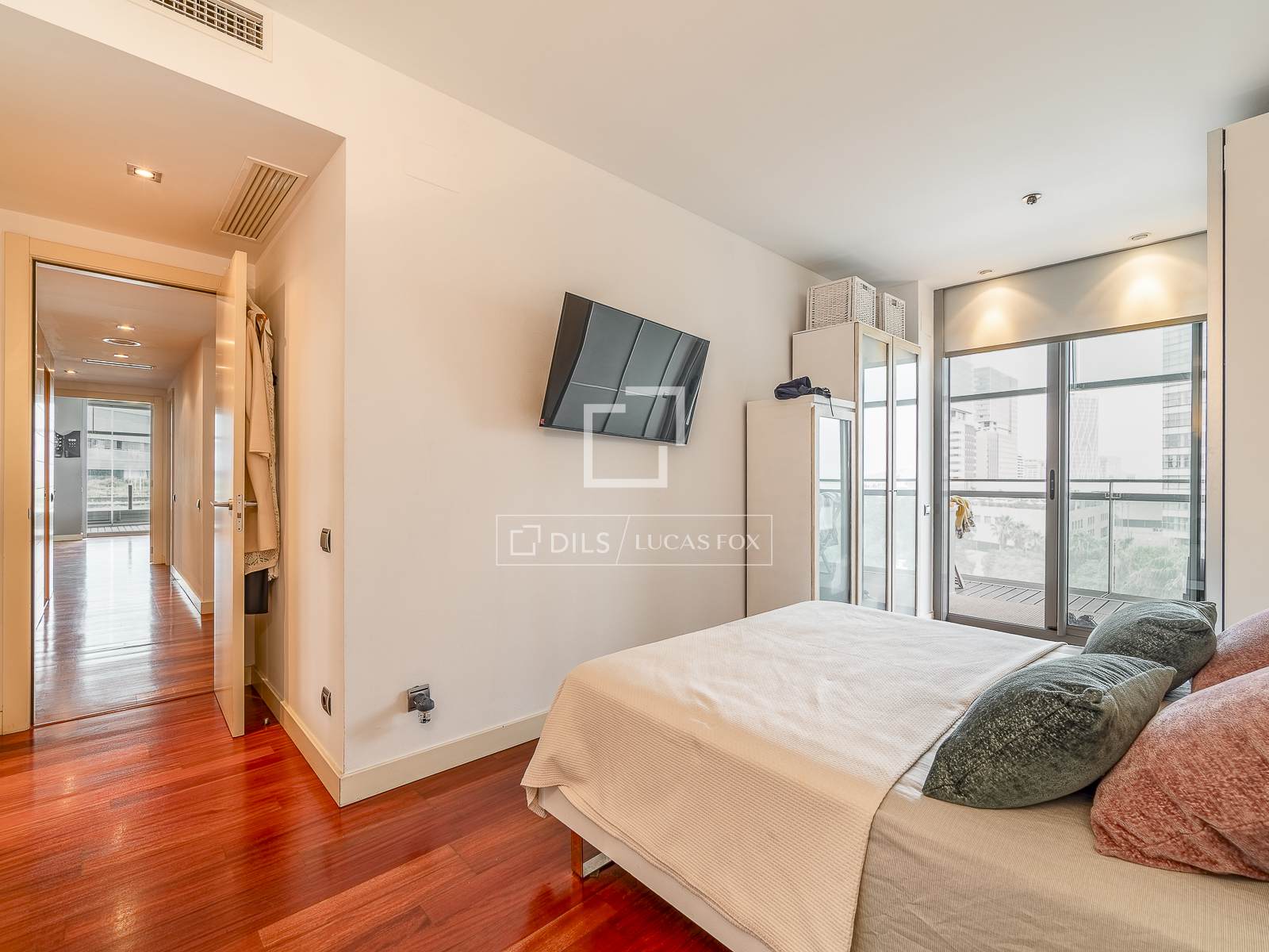 Dzīvoklis Barcelona, Spānijā 4 istabas, 133 m2 Nr. 192703