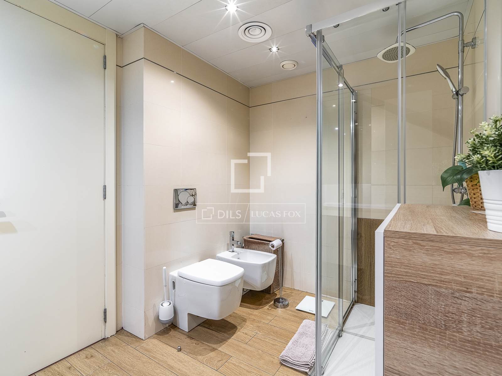 Dzīvoklis Barcelona, Spānijā 4 istabas, 133 m2 Nr. 192703