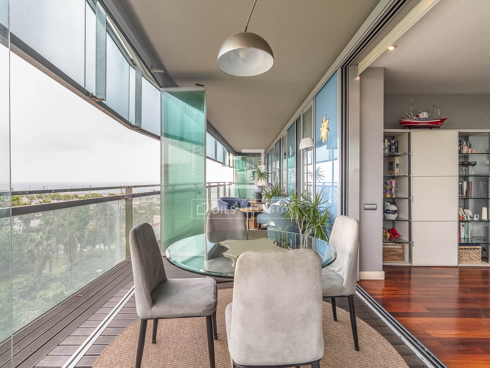 Dzīvoklis Barcelona, Spānijā 4 istabas, 133 m2 Nr. 192703