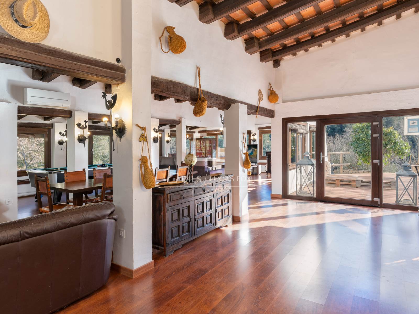 Finca in Mataro, Barcelona, Spain 13 bedrooms, 651 sq.m. No. 192705