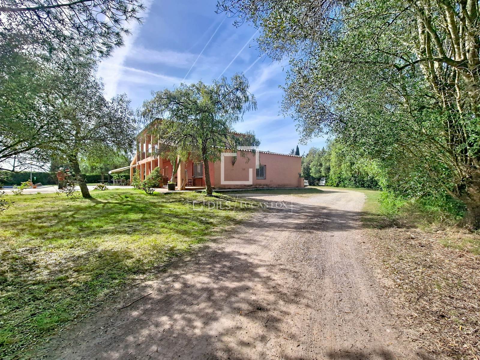 Finca in Vilanova i la Geltru, Barcelona, Spain 5 bedrooms, 248 sq.m. No. 192707