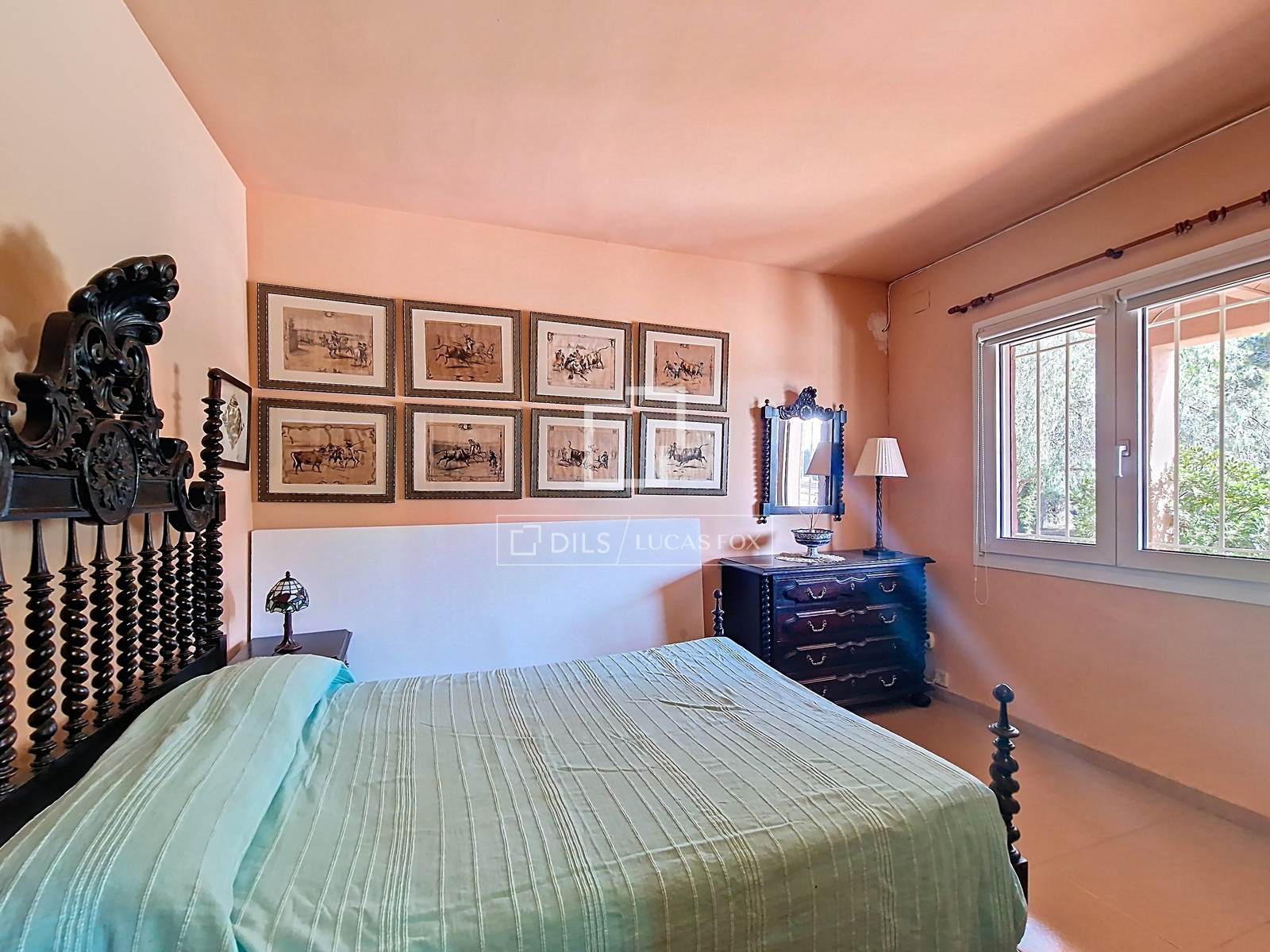 Finca in Vilanova i la Geltru, Barcelona, Spain 5 bedrooms, 248 sq.m. No. 192707