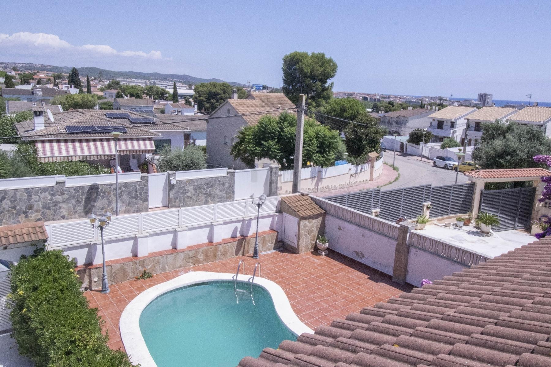 House in Coma-Ruga, Tarragona, Spanien 6 Schlafzimmer, 160 m2 Nr. 140840