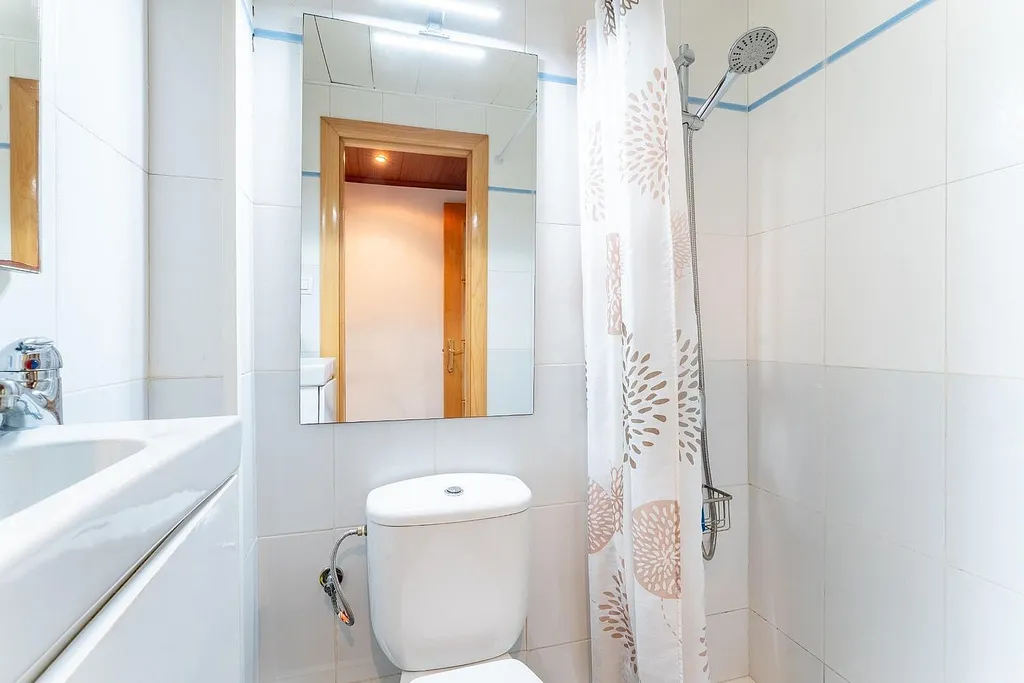 Apartment à Barcelona, Espagne 4 chambres, 95 m2 No. 141079