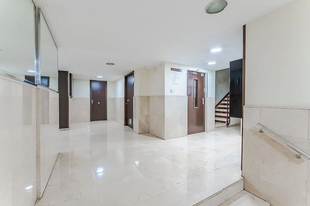 Apartment à Barcelona, Espagne 4 chambres, 95 m2 No. 141079