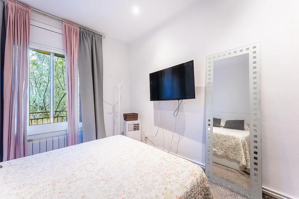 Apartment à Barcelona, Espagne 4 chambres, 95 m2 No. 141079