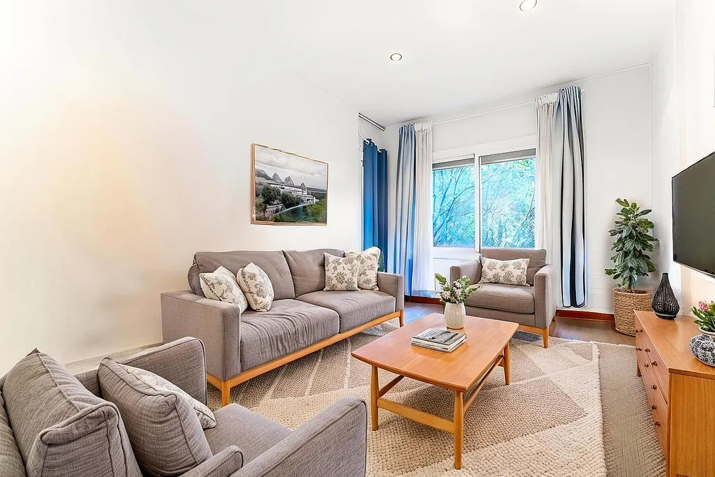 Apartment à Barcelona, Espagne 4 chambres, 95 m2 No. 141079