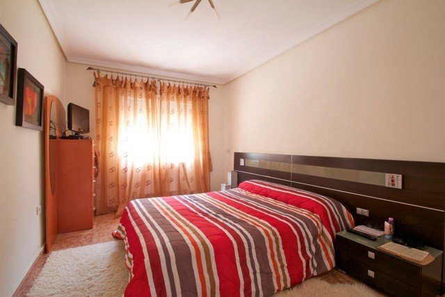 Villa i Torrevieja, Alicante, Spanien 5 sovrum, 490 kvm. Nr. 80159