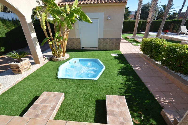 Villa i Torrevieja, Alicante, Spanien 5 sovrum, 490 kvm. Nr. 80159