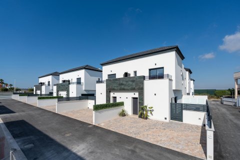 Villa in Santa Pola, Alicante, Spanien 3 Schlafzimmer, 95 m2 Nr. 112141