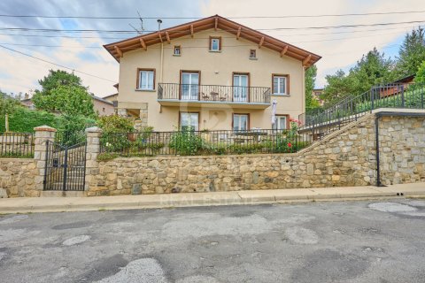 House in Spanien 8 Schlafzimmer, 240 m2 Nr. 160045