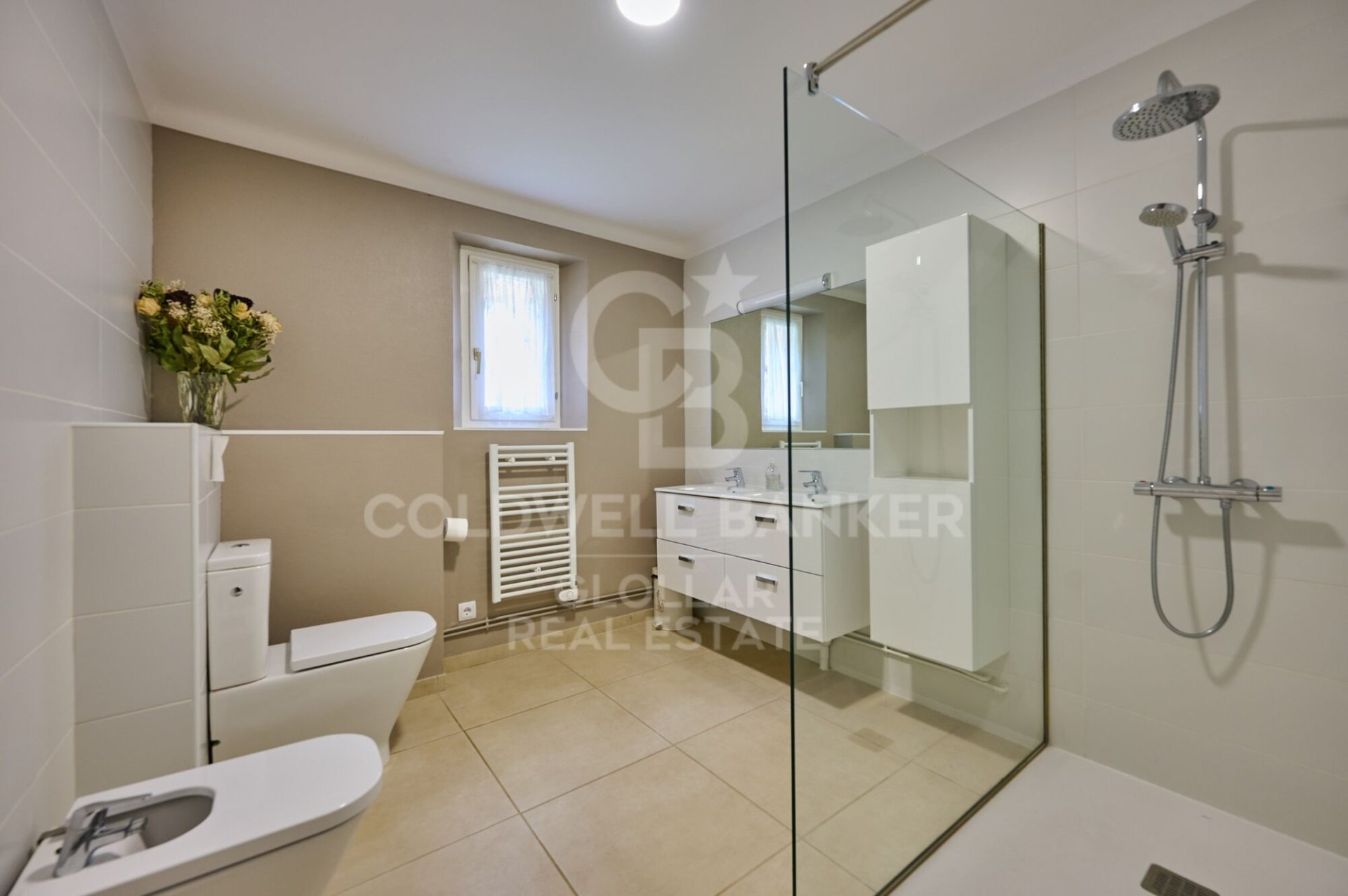 House in Spain 8 bedrooms, 240 sq.m. No. 160045