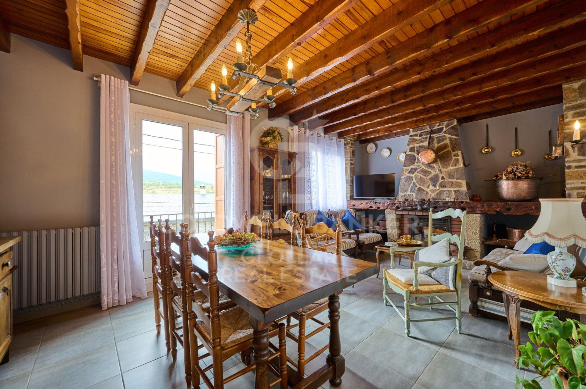 House in Spain 8 bedrooms, 240 sq.m. No. 160045