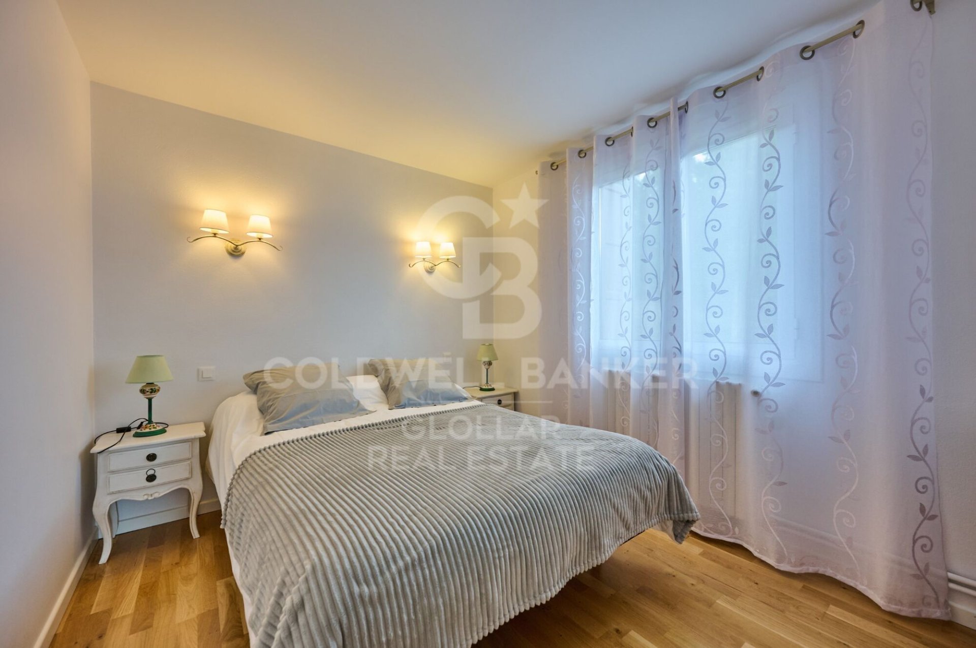 House in Spain 8 bedrooms, 240 sq.m. No. 160045