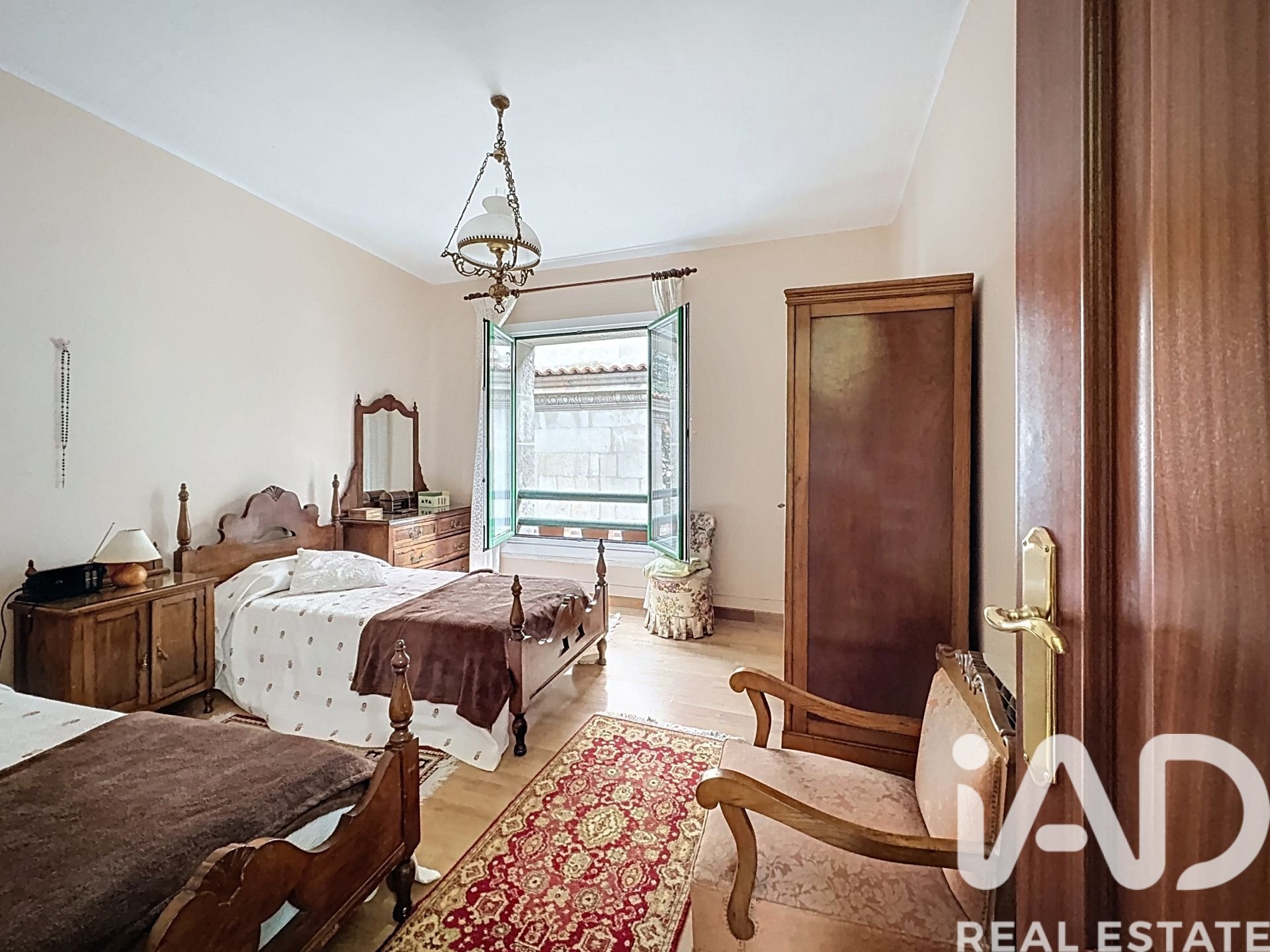 House in Pontevedra, Spain 5 bedrooms, 337 sq.m. No. 152330