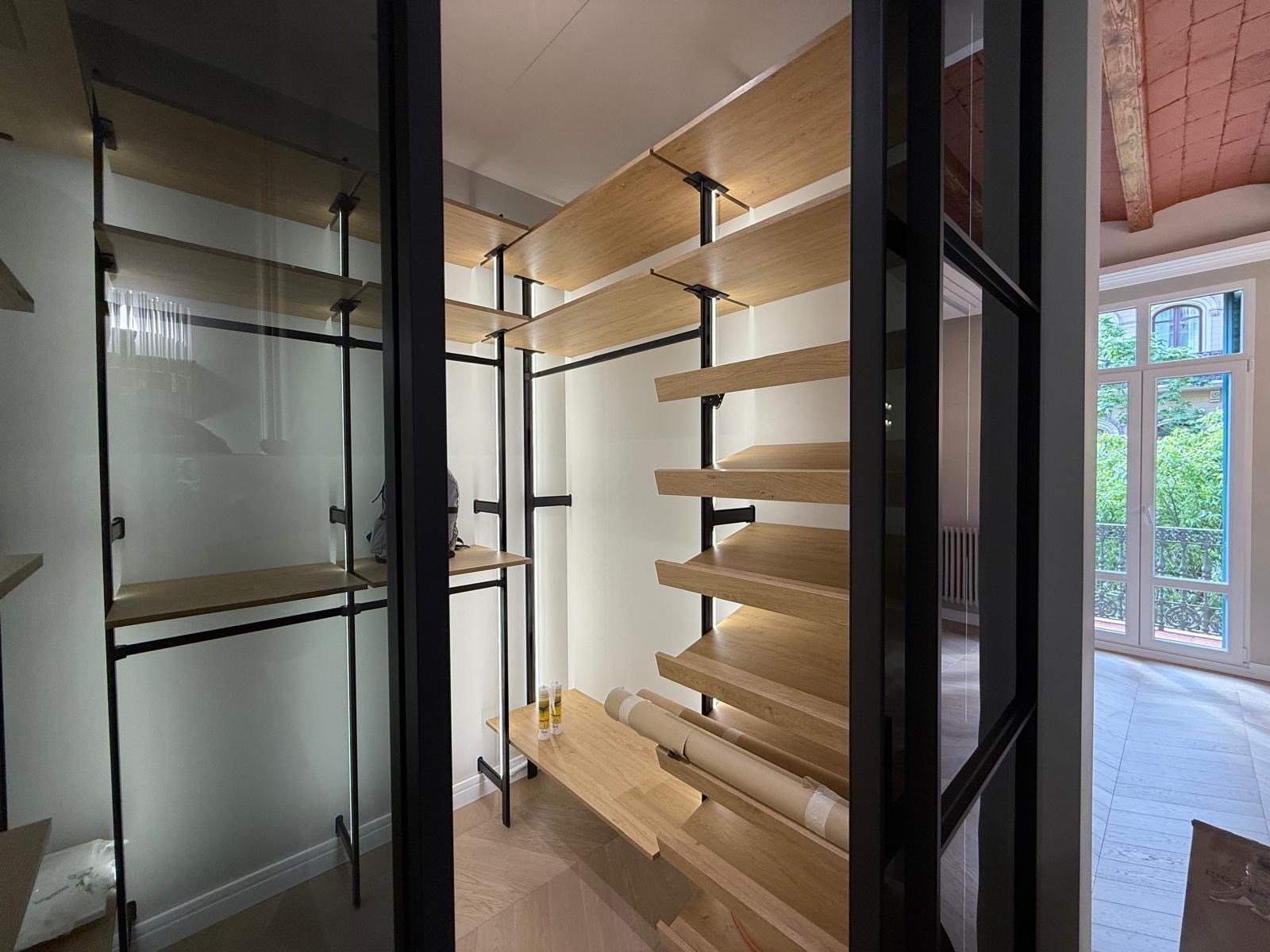 Huoneisto Eixample, Barcelona, Espanja 3 makuuhuonetta, 124 m2 No. 133398