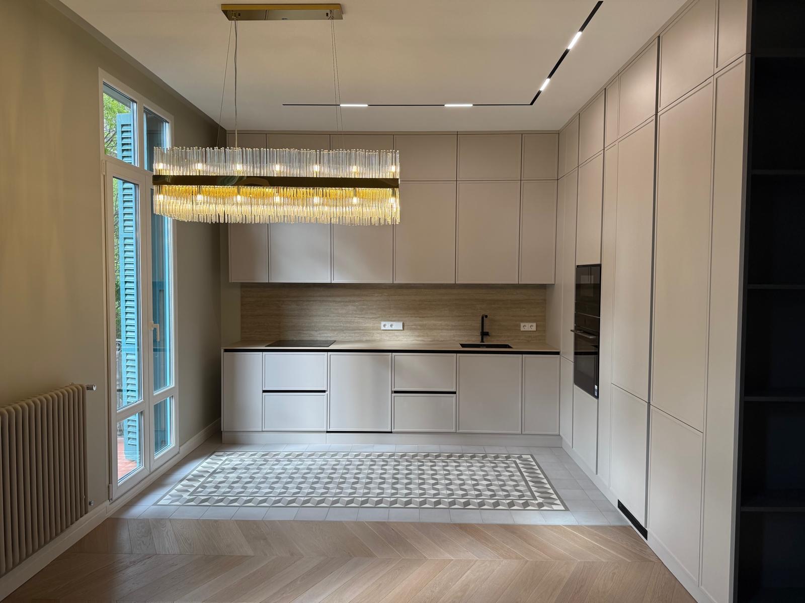 Huoneisto Eixample, Barcelona, Espanja 3 makuuhuonetta, 124 m2 No. 133398