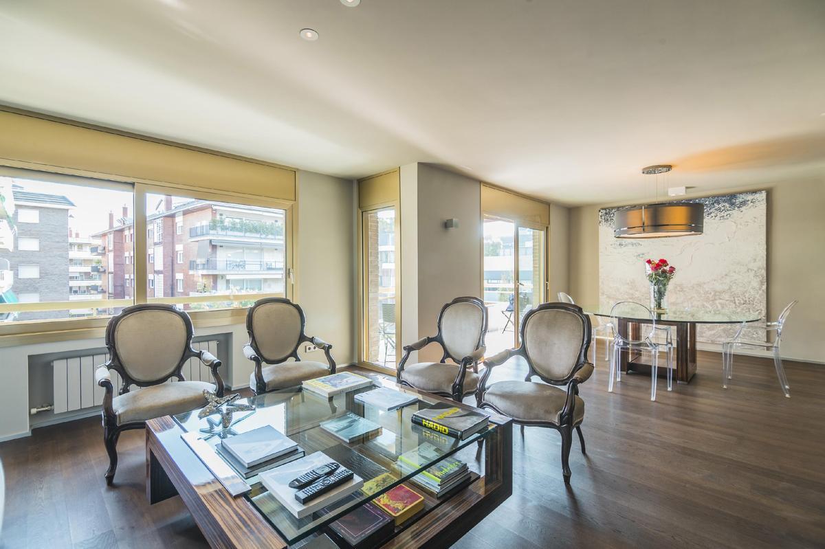 Apartamento en Barcelona, España 5 dormitorios, 273 m2 No. 133399