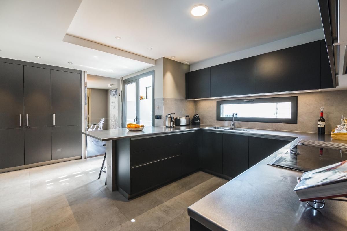 Apartamento en Barcelona, España 5 dormitorios, 273 m2 No. 133399